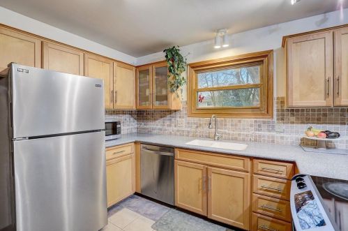 2506 Westbrook Ln, Madison WI  53711-4169 exterior