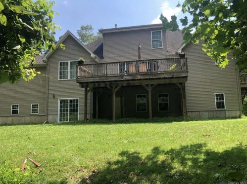 31 Apple St, Sloatsburg, NY 10974-1705