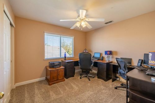 8686 White Peacock Way, Elk Grove CA  95624-3701 exterior