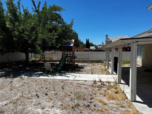 44644 Stillwater Dr, Lancaster CA  93536-6457 exterior