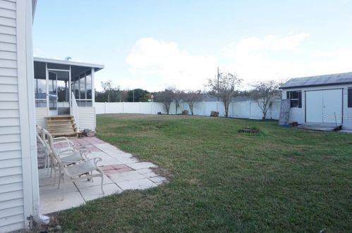 559 Lindsey Dr, Lakeland FL  33809-7238 exterior