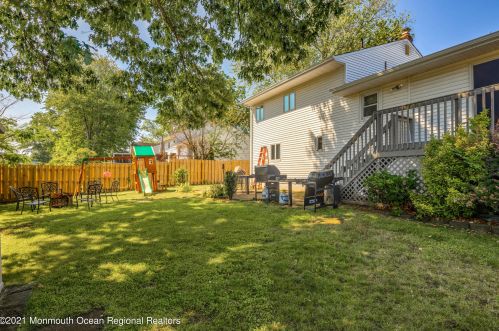 124 Statesir Pl, Tinton Falls NJ  07701-6143 exterior