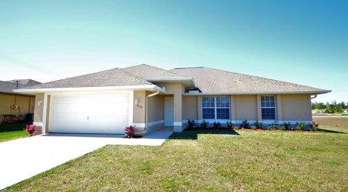3608 20th Pl, Cape Coral, FL 33909-8300
