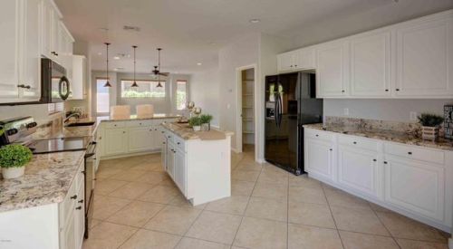 3862 Andre Ave, Gilbert, AZ 85298-9159