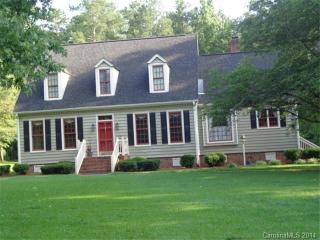 215 Williamsburg Ln, Wadesboro, NC 28170-2846