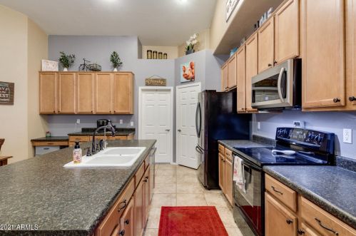 1637 Vineyard Plains Dr, Queen Creek AZ  exterior