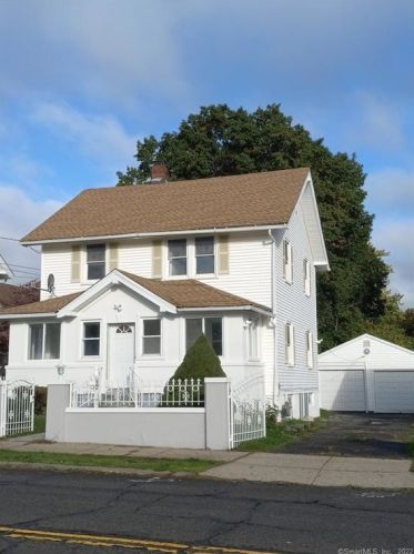 180 Summit St, Bridgeport, CT 06606-4841