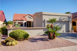 10409 65th Dr, Glendale, AZ 85302-1065