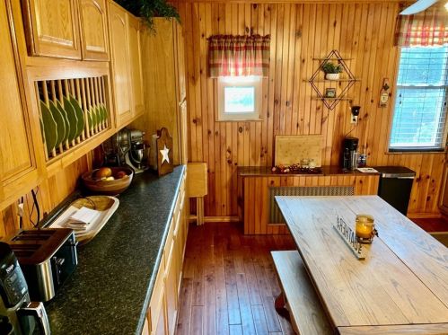 630 Broadford Rd, Connellsville PA  15425-6104 exterior