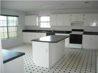 2837 Tamiami Trl, Crestview FL  32539-5727 exterior
