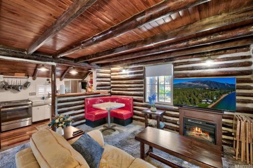1038 Echo Rd, South Lake Tahoe, CA 96150-8833