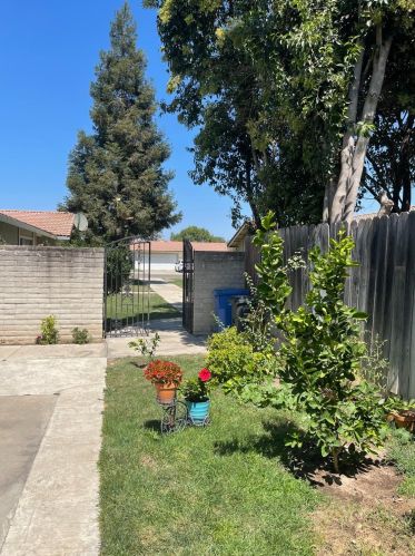 430 Tulane Way, Turlock CA  95382-0615 exterior