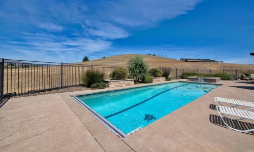 3959 Skyhawk Ln, Vacaville CA  95688-9516 exterior