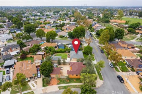 6654 Turnergrove Dr, Lakewood CA  90713-2752 exterior