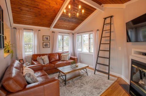 3 Madison Ave, Peabody MA 01960-2121 exterior