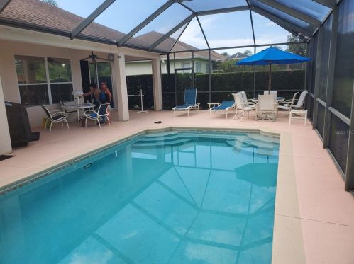 1127 Villeroy Dr, Ruskin, FL 33573-4416