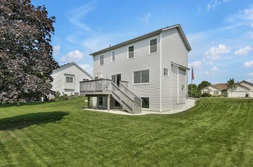 2228 Tele Dr, Lino Lakes, MN 55038-7715