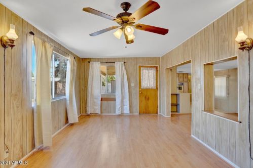 515 Charleston Ave, Phoenix AZ  85022-1532 exterior
