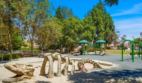 1494 Rio Vista Ct, Simi Valley CA  93065-5810 exterior