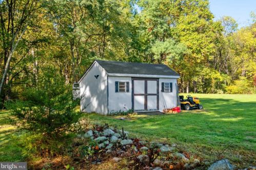 1788 Dellinger Gap Rd, Edinburg VA  22824-2503 exterior