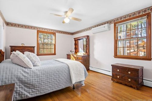 542 Forest St, Hartford CT  06118-2035 exterior