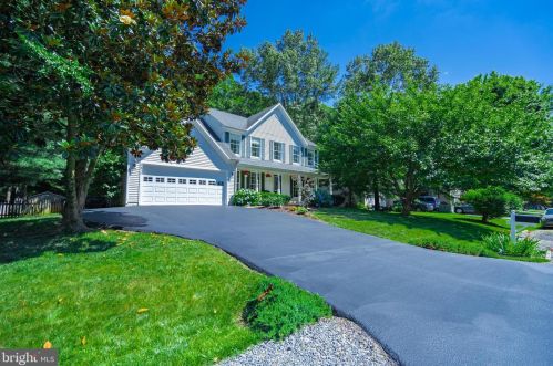 9815 Danford St, Fredericksburg, VA 22407-8369