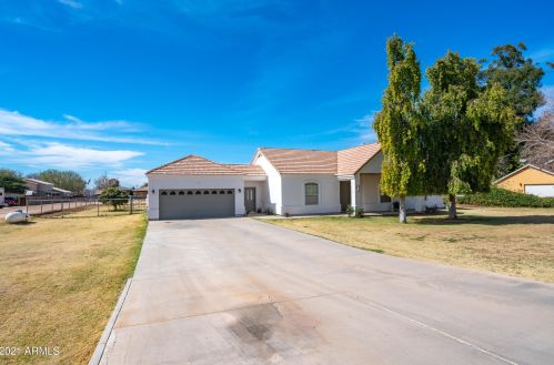 21632 158th St, Gilbert, AZ 85298-9351