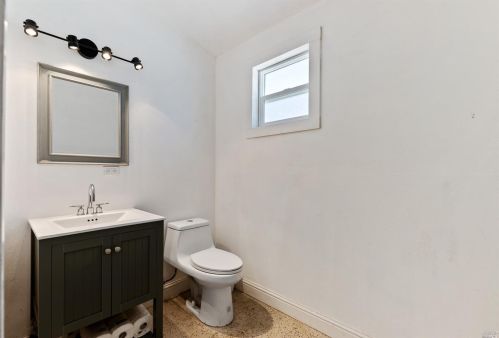 293 Valley St, Willits CA  95490-3623 exterior