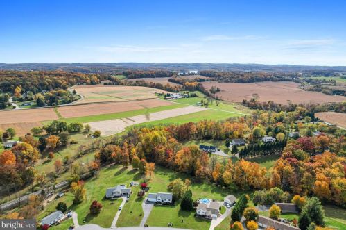 6116 Gardner Rd, Spring Grove PA  17362-9158 exterior