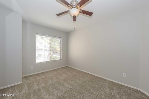 6620 Whispering Wind Dr, Glendale AZ  85310-3465 exterior