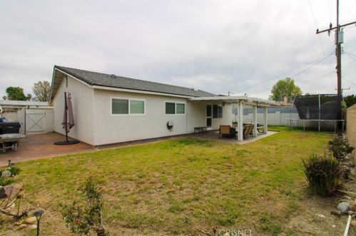 2241 Ravenna St, Simi Valley CA  93065-2737 exterior