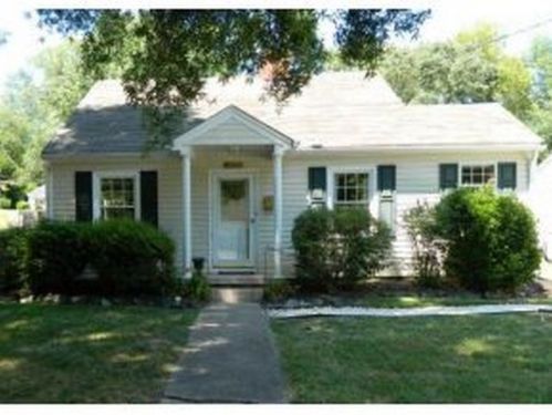 915 Gorrell St, Burlington, NC 27215-2215