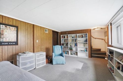 27 Green Hill Rd, North Haven CT  06473-2139 exterior