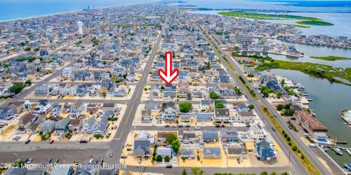 304 Durborow Ave, Pelican Island, NJ 08751-1007