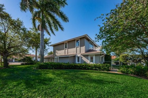 1999 Illinois Ave, Saint Petersburg FL  33703-3421 exterior