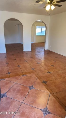 6920 Denton Ln, Glendale, AZ 85303-5808
