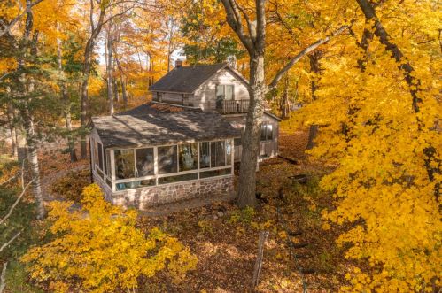 5795 Hacker Dr, West Bend, WI 53095-9206