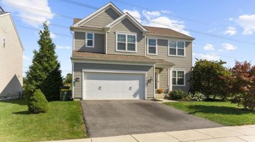 1435 Buck Hill Ln, Breinigsville, PA 18031-1189