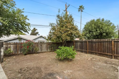 10 Clover Ct, Woodland CA  95695-3026 exterior