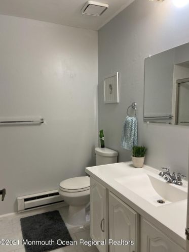 10 Dartmoor Rd, Bricktown NJ  08724-2057 exterior