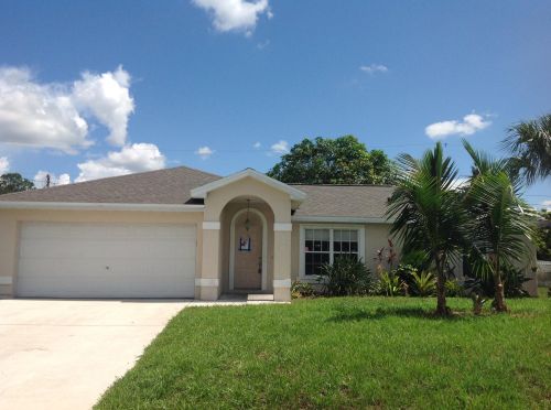 386 Tahoe Ct, Fort Pierce, FL 34953-7820