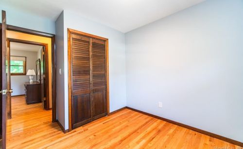 253 Oak Ridge Dr, Middletown CT  06457-1919 exterior