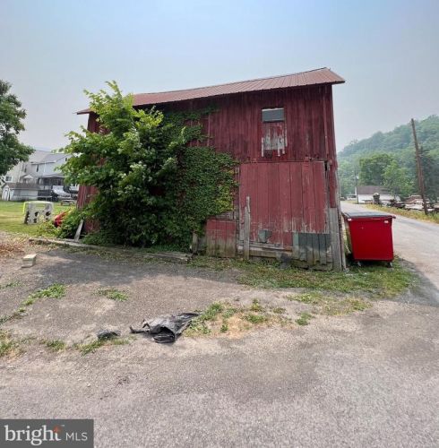 9 Specht St, Mc Clure PA  17841-9725 exterior