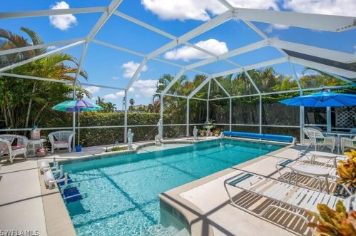 110 Ibis St, Fort Myers Beach FL  33931-4516 exterior