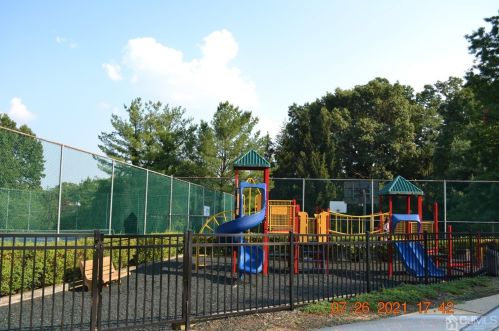 1001 Cypress Ln, East Brunswick NJ  08816-5253 exterior