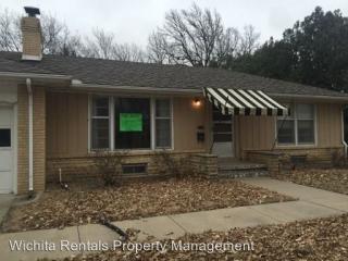 5616 Rockwood Rd, Wichita KS  67208-4229 exterior