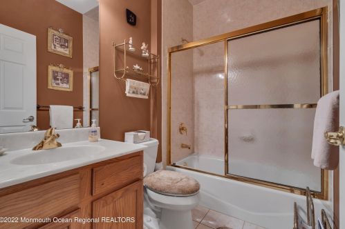 88 Enclave Blvd, Lakewood NJ  08701-5783 exterior