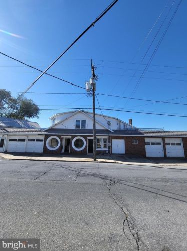 224 Port Clinton Ave, Moselem PA  19526-1533 exterior