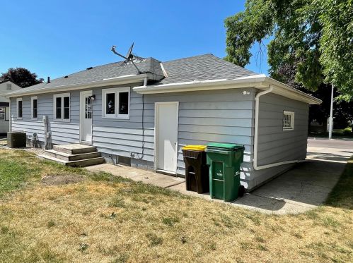 930 Victoria St, Fairmont MN  56031-4354 exterior