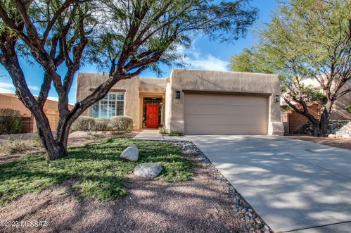 5489 Crescent Ridge Dr, Tucson, AZ 85718-5449